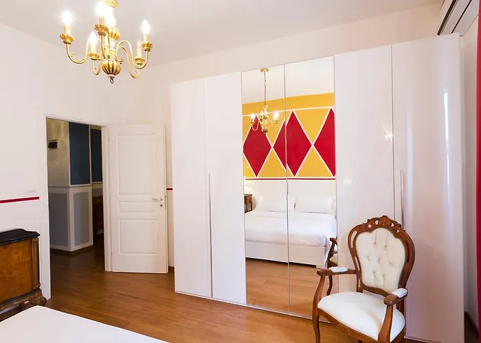 Apartment Centre