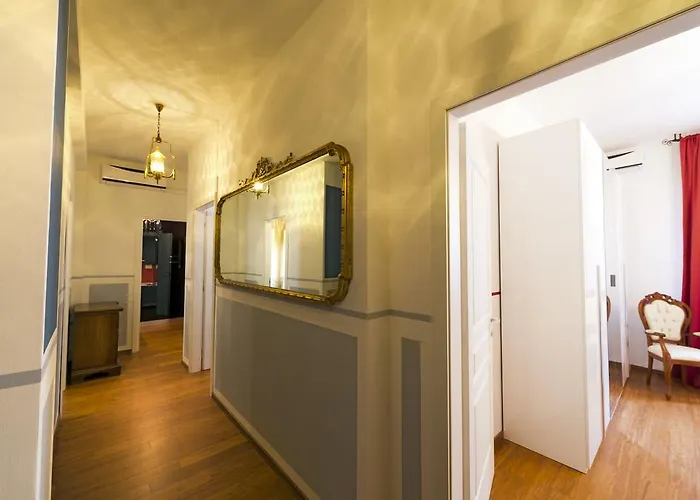 Apartment Centre *