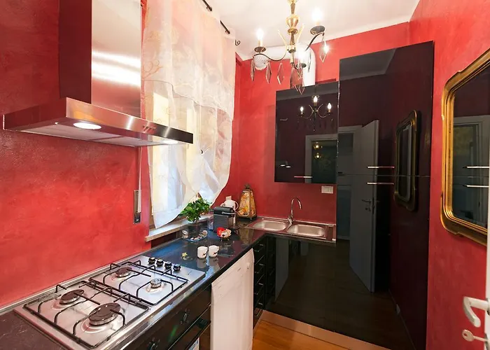 Apartment Centre *